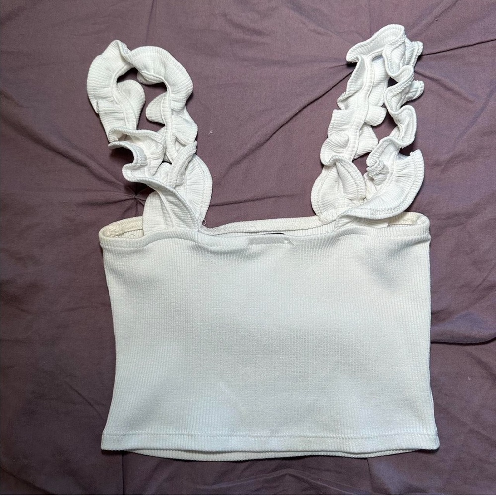 ZARA white crop top #zara #white #croptop #summer #trendy